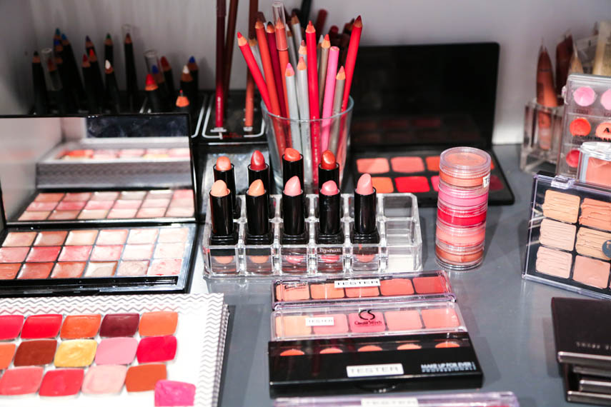 Alcone makeup deals
