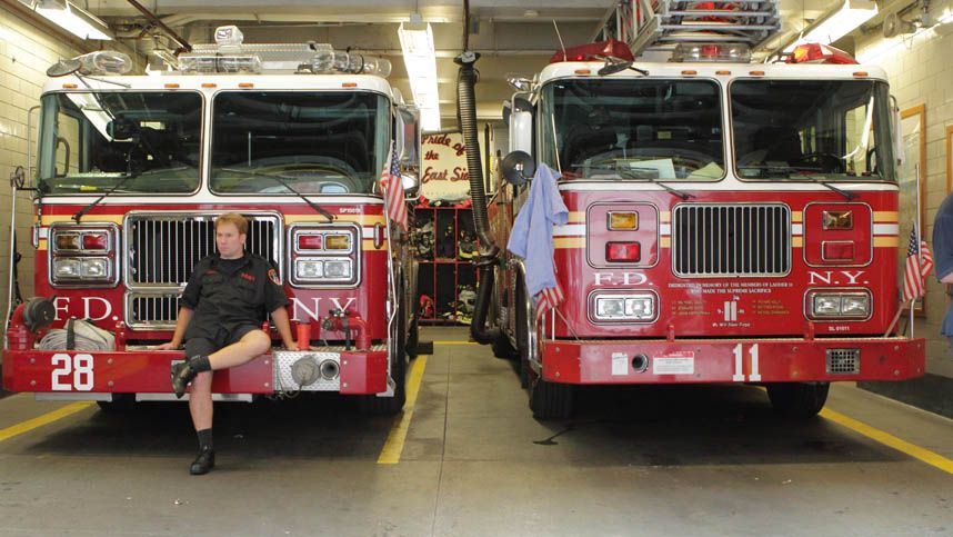 Fdny Fire Department Ladder Trucks New Chief Delivers With $25K Fire
